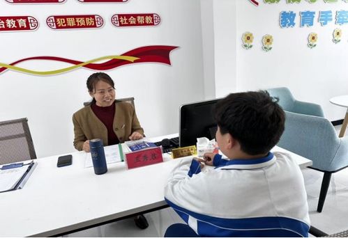 守心護(hù)成長(zhǎng) 濮陽市第八中學(xué)家校社聯(lián)動(dòng)打造公益心理咨詢與健康服務(wù)新高地